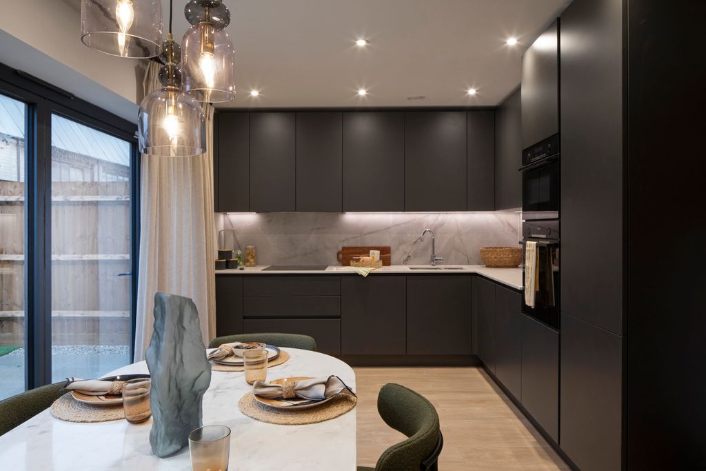 Property photo 3 of 8 25-71-70.Jpg