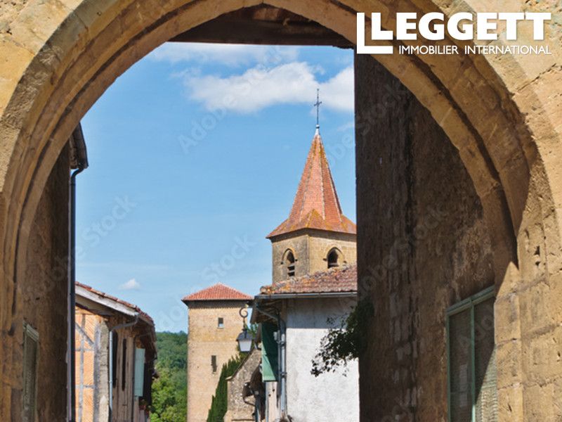 Property photo 2 of 10