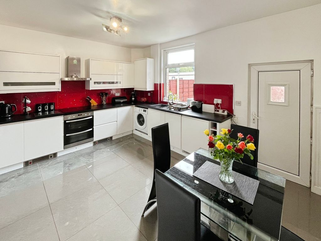 Property photo 2 of 15 Kitchen Diner