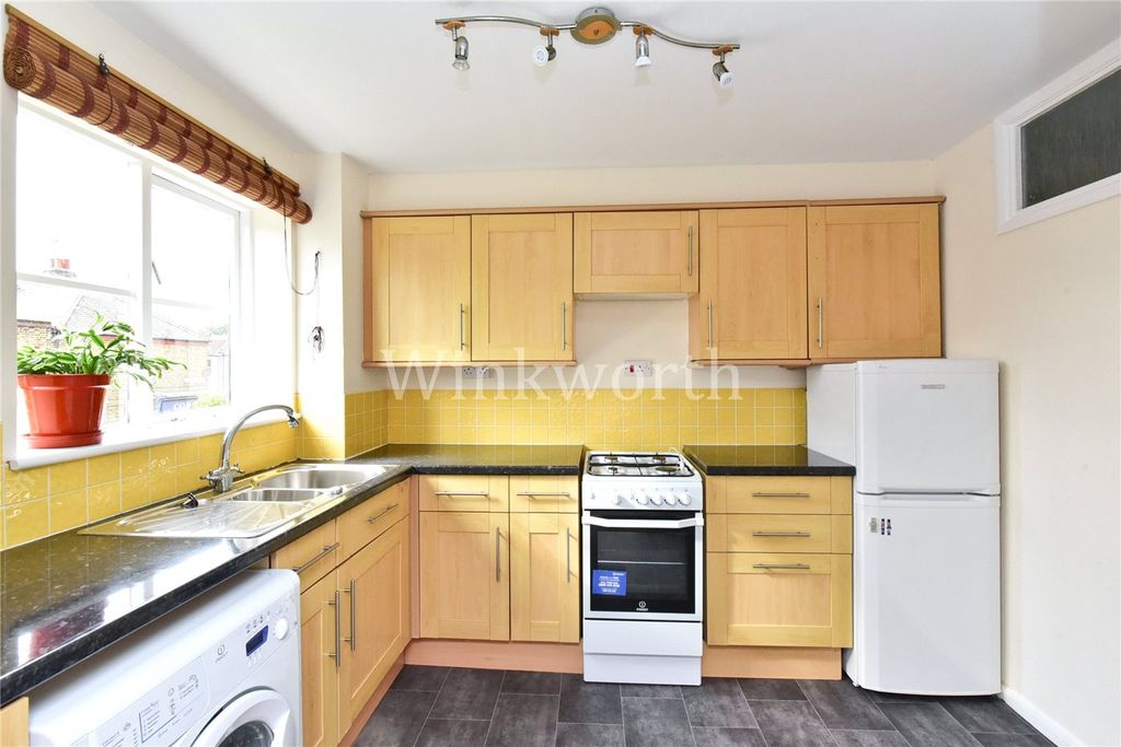 Property photo 2 of 11 Picture No. 05