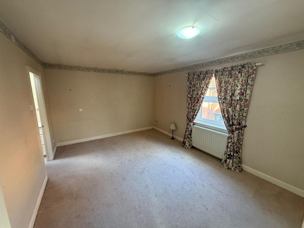 Property photo 2 of 20 99Ccd56F-3966-4A6B-A76d-c1Ebf22Efe16.Jpg