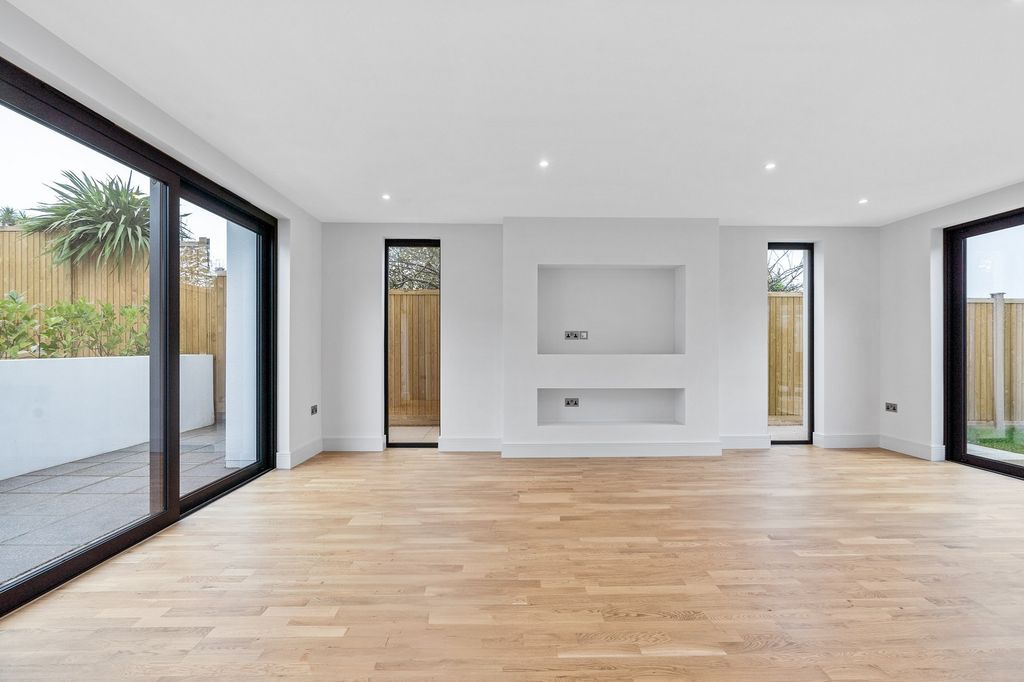 Property photo 2 of 21 Not Specified