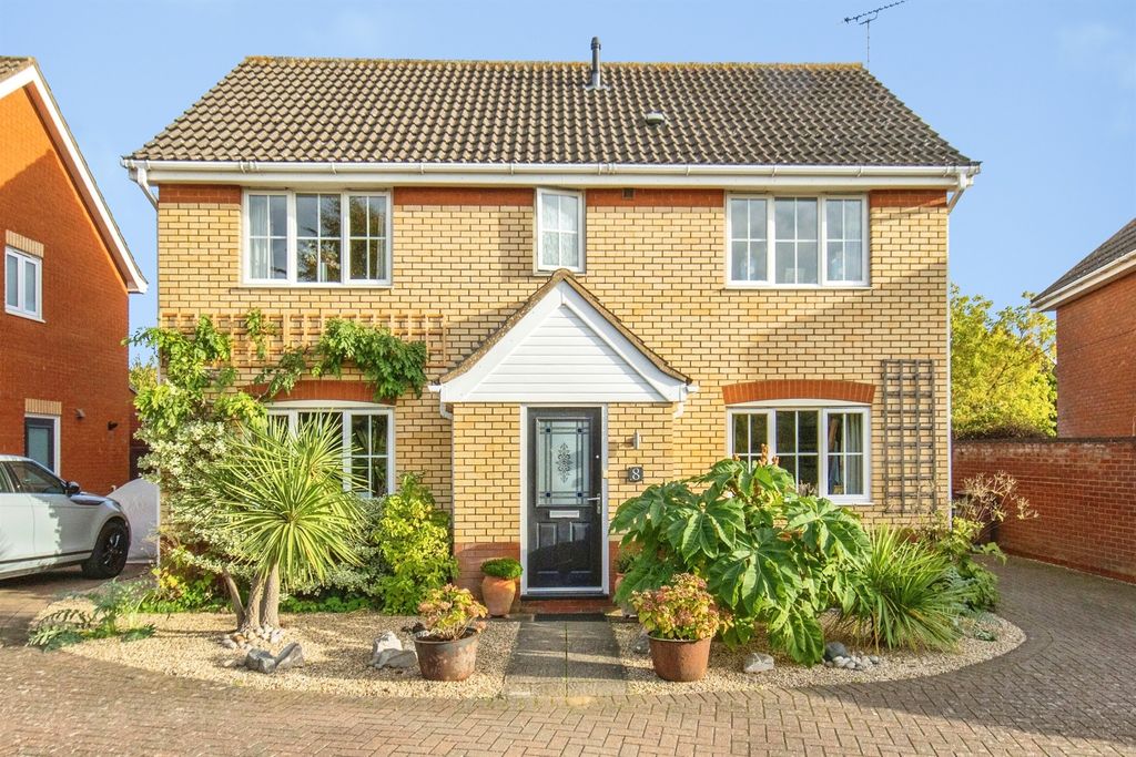Property photo 1 of 34