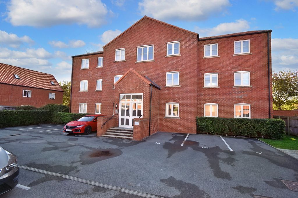 Property photo 1 of 13