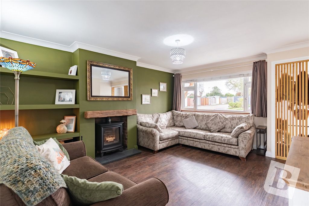 Property photo 2 of 16 Living Room