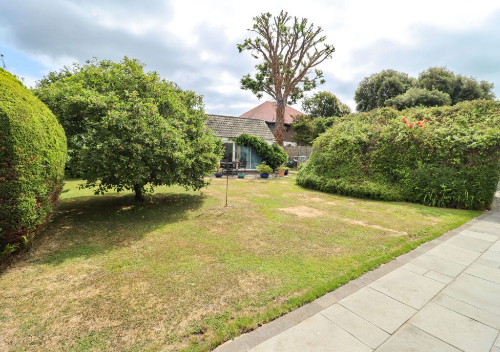 Property photo 3 of 18