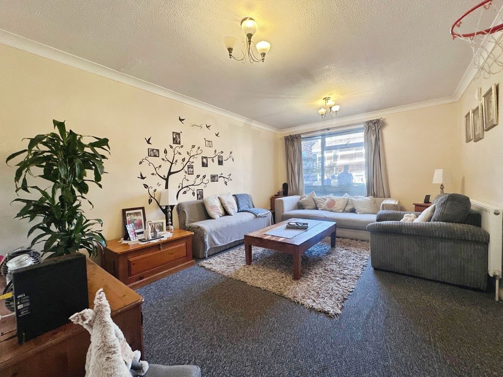 Property photo 2 of 13 Pbox-Img.Jpg