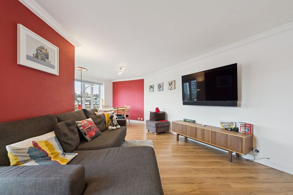 Property photo 3 of 27