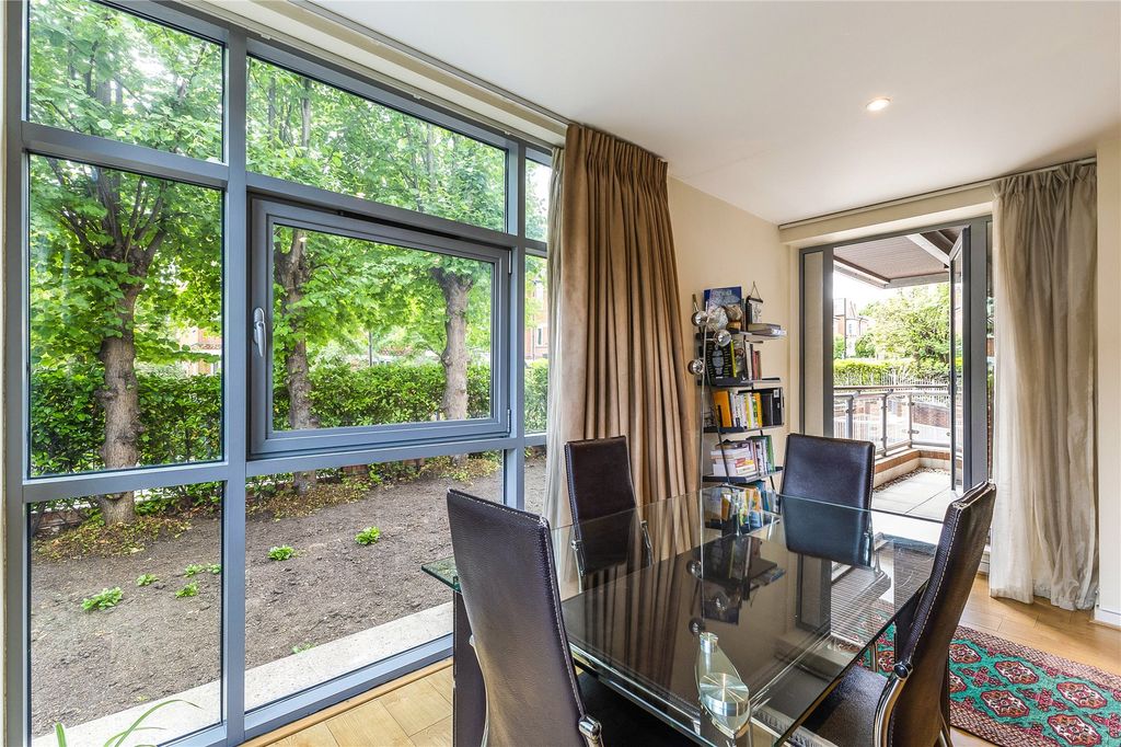 Property photo 3 of 12 Picture No. 11