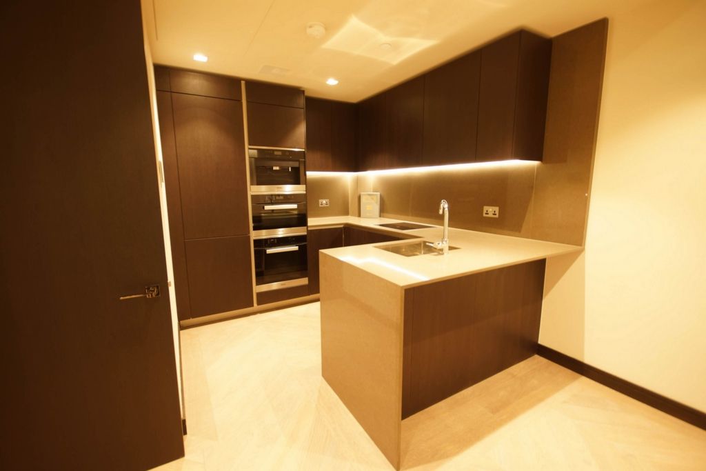 Property photo 3 of 6 Kitchen