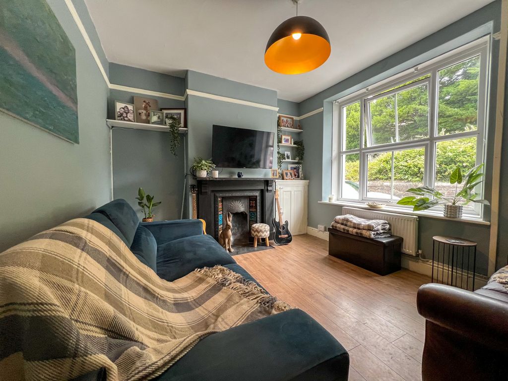 Property photo 2 of 17 35B316B9-c046-4837-A25c-2523c99E4E81