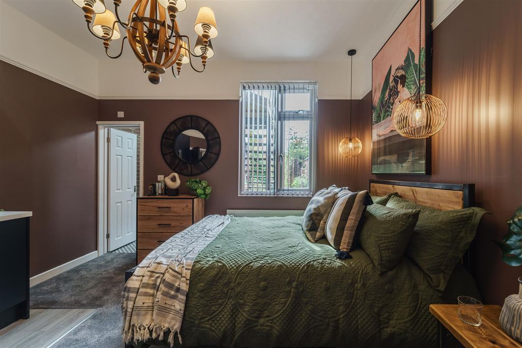 Property photo 2 of 12 054-A7R01656-Hdr.Jpg