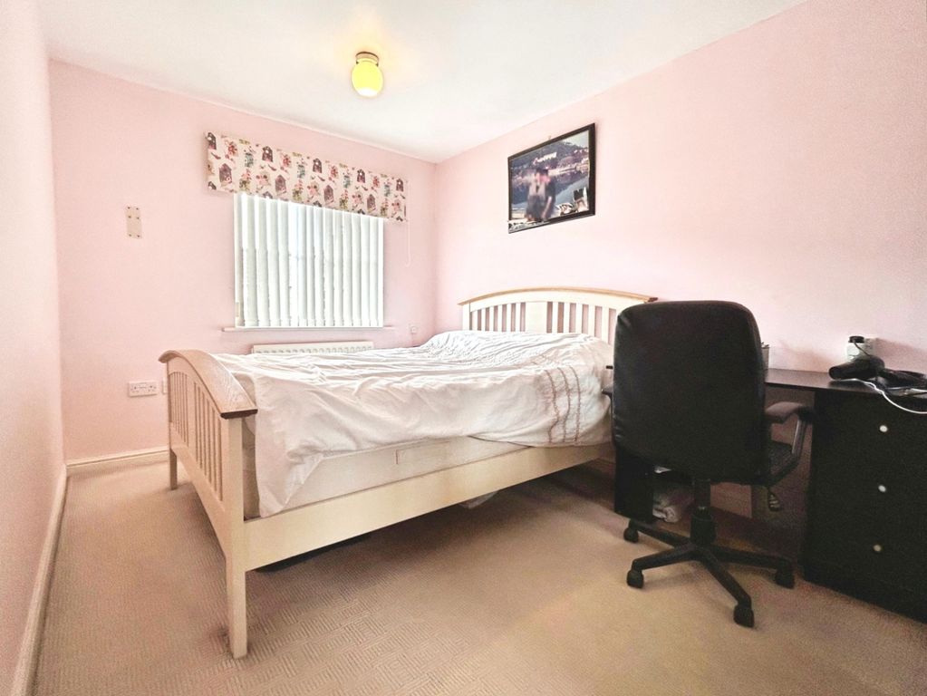 Property photo 3 of 25 Pbox-Img.Jpg
