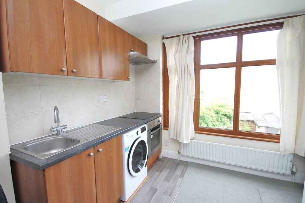 Property photo 2 of 4