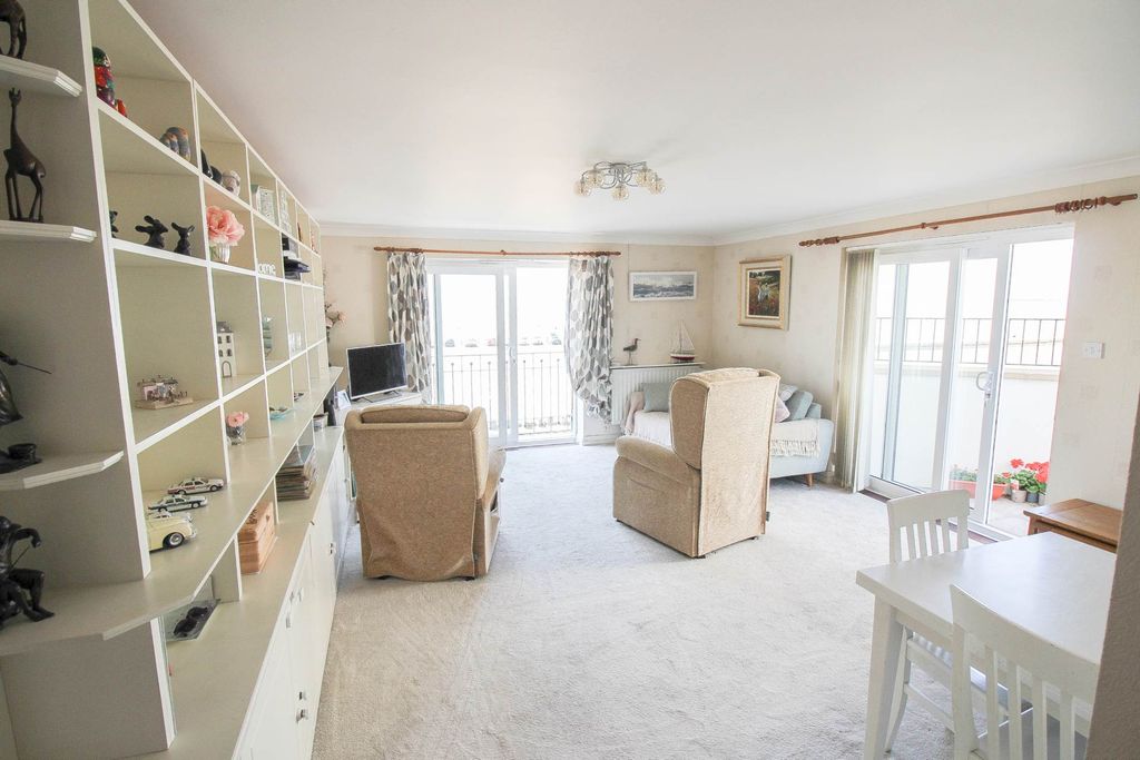 Additional image 9 of 3 bed flat for saleRoyal Sands, Beach Road, Weston-Super-Mare BS23