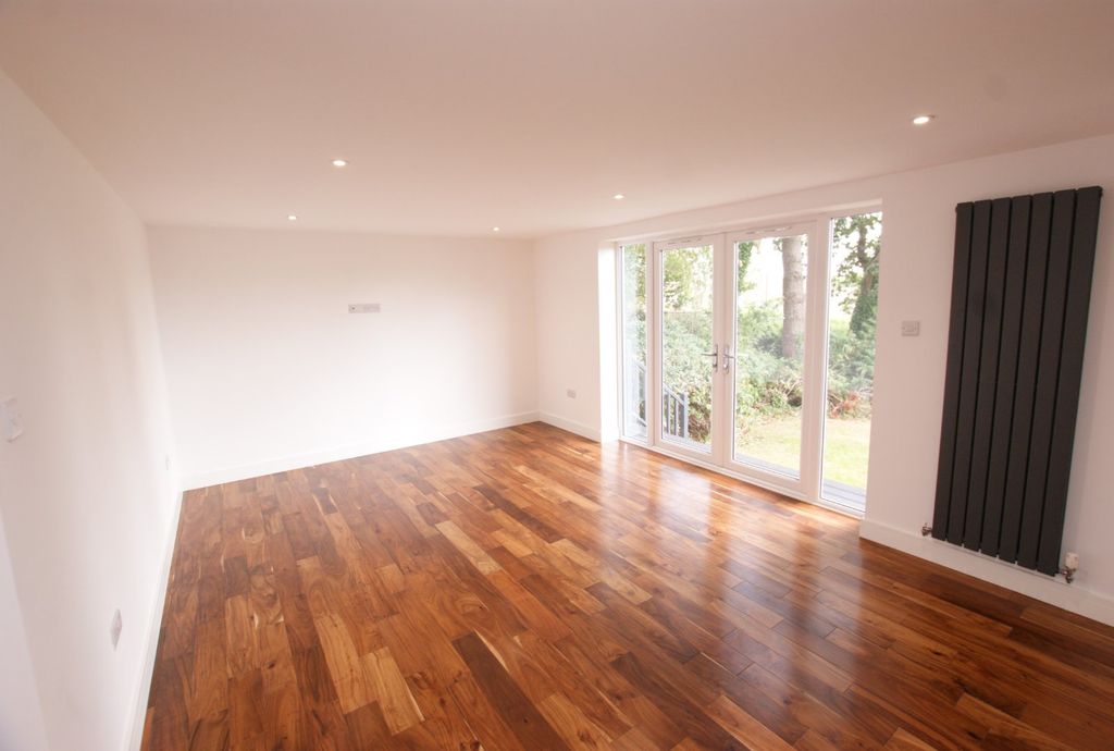 Property photo 3 of 10 Picture No. 04