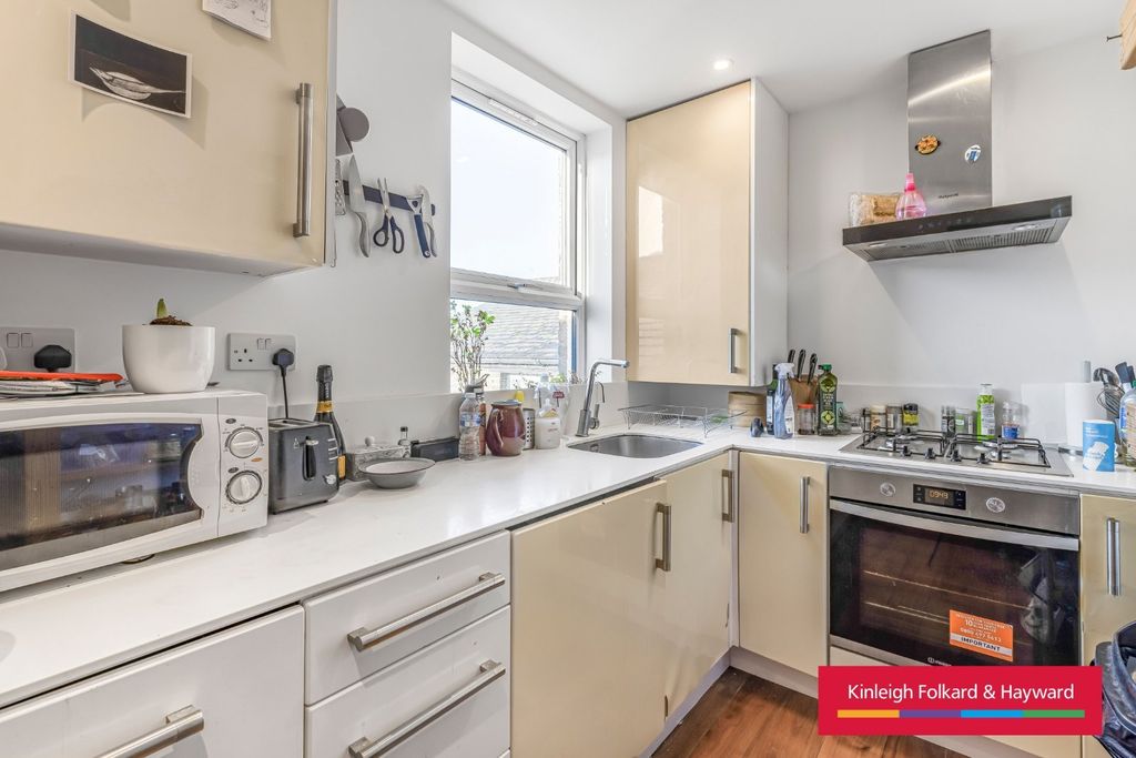 Property photo 3 of 11 Picture No. 16