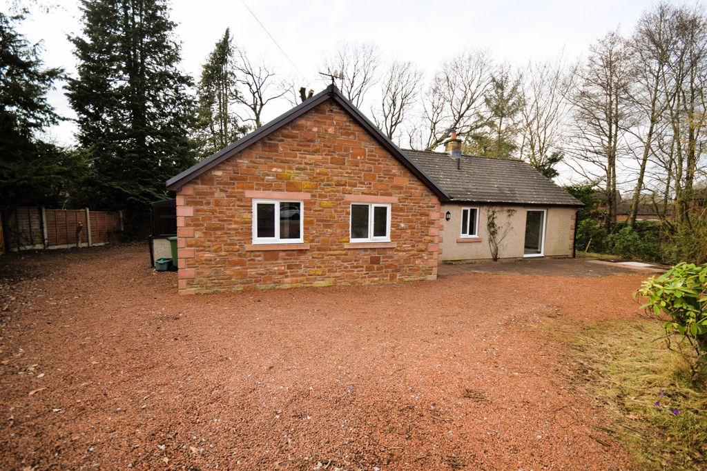 Property photo 2 of 21 Front View