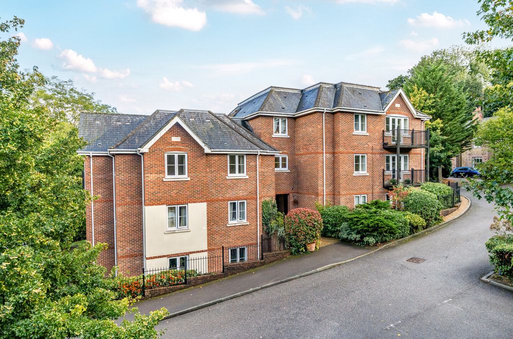 Property photo 1 of 17 1-1349900-1-68c44...