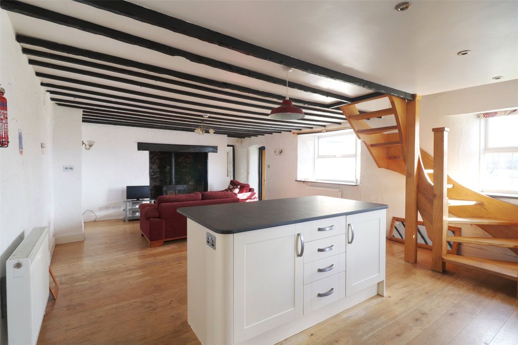 Property photo 3 of 23 3 - Picture No. 04