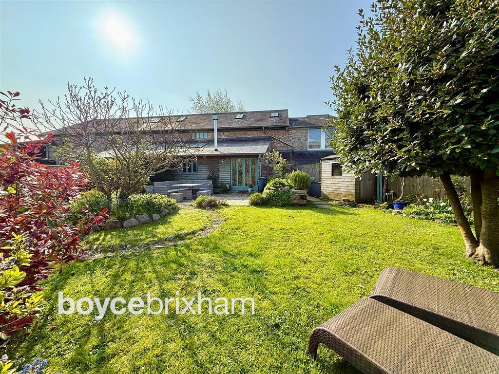 Property photo 1 of 24 Newwatermarkforonlinefront2.Jpg
