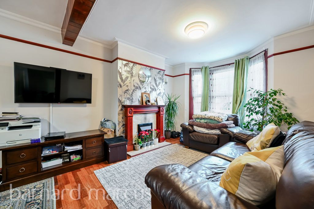 Property photo 1 of 8 Reception Room