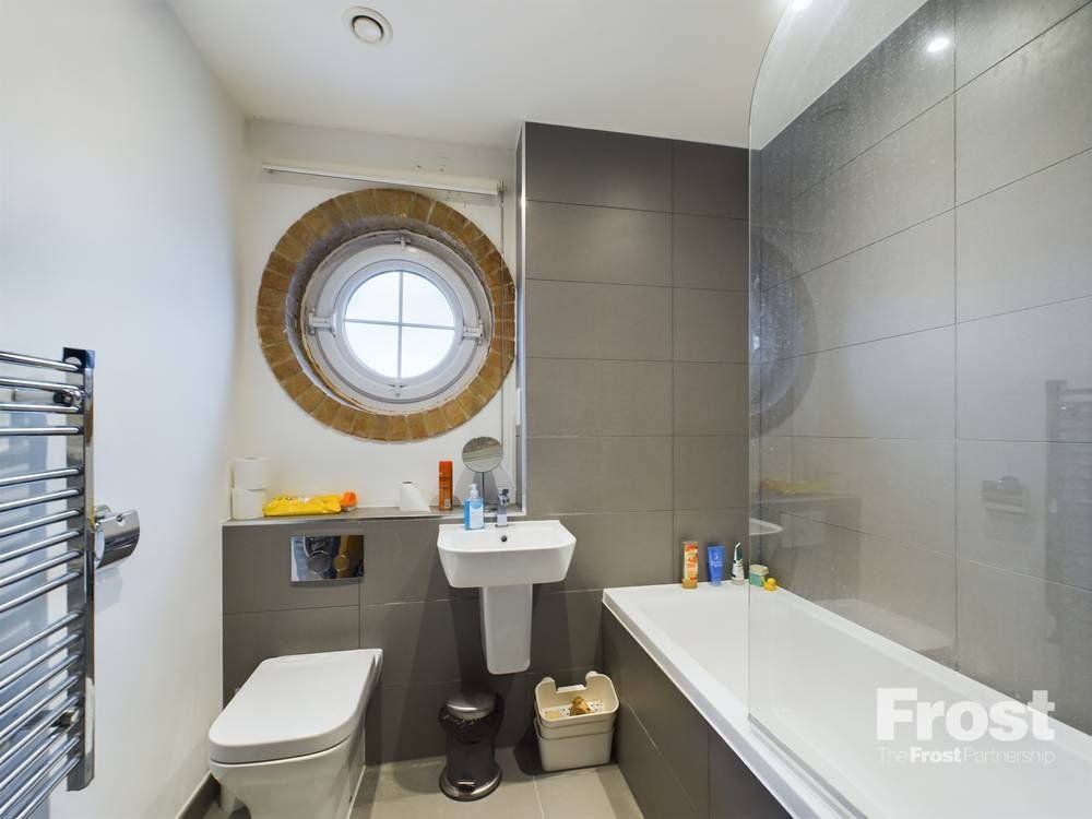 Property photo 2 of 7 Family Bathroom