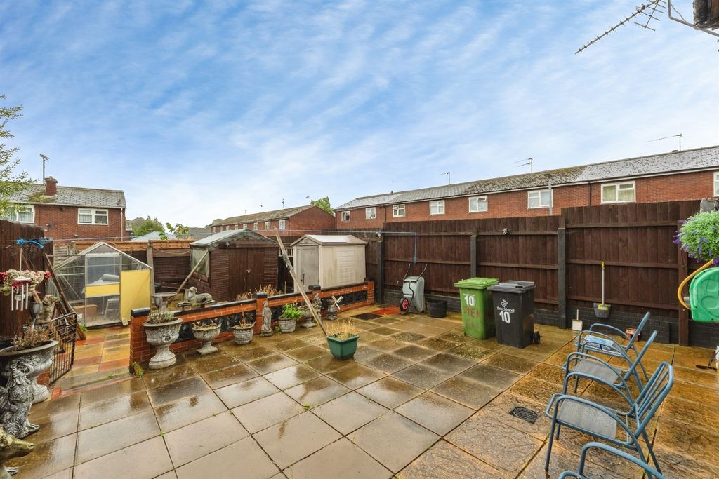 Property photo 2 of 13