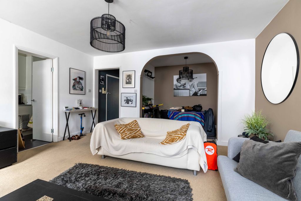 Property photo 3 of 10 Picture 3