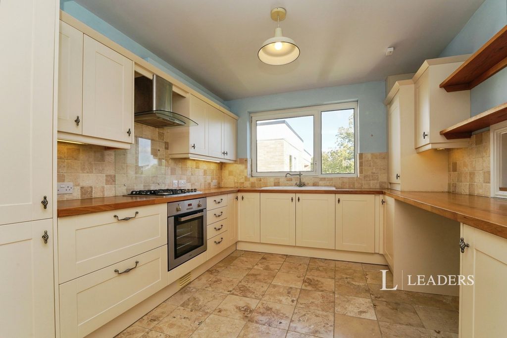 Property photo 2 of 17 Pbox-Img.Jpg