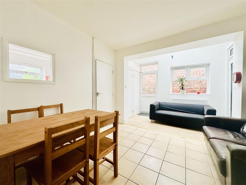 Property photo 3 of 17 Image00004.Jpeg