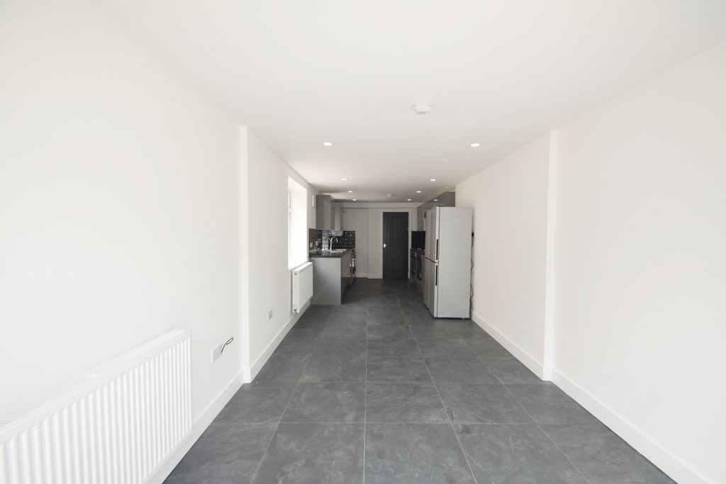 Property photo 3 of 20 Photo 5