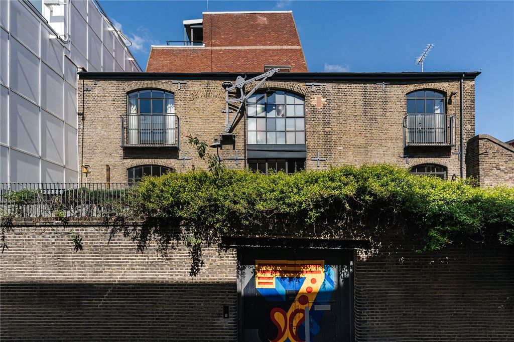 Property photo 2 of 42 Picture No. 07