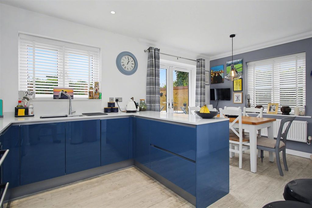 Property photo 2 of 27 Img_5093.Jpg