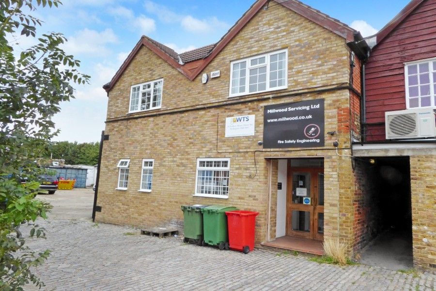 Property photo 1 of 2 Photo 3