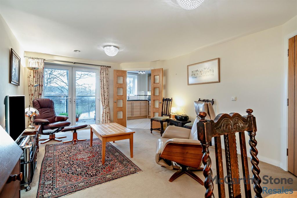 Property photo 3 of 28 8672919-Interior04-800.Jpg