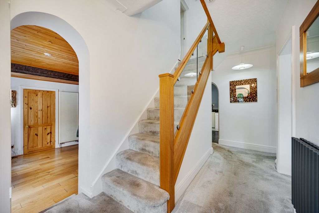 Property photo 2 of 30 Entrance Hallway