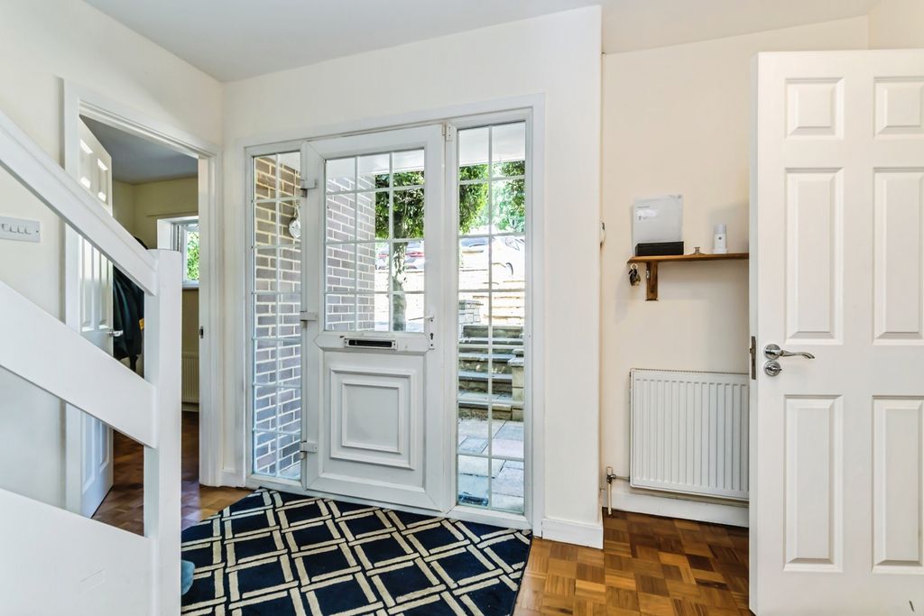 Property photo 2 of 27 Pbox-Img.Jpg