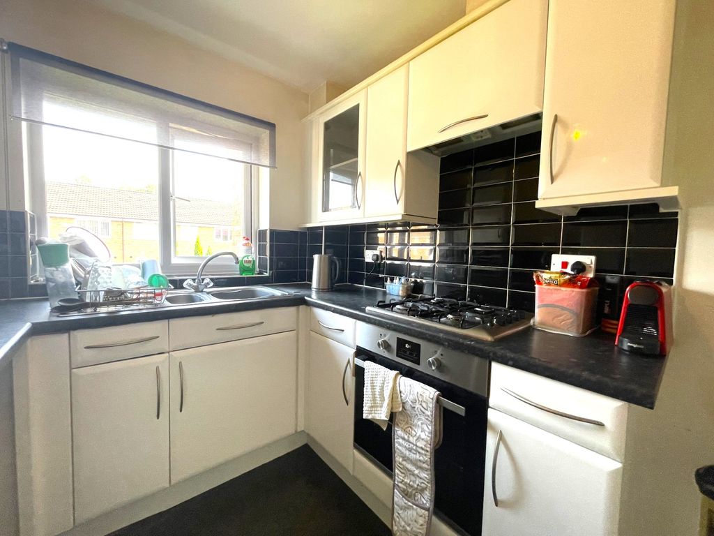 Property photo 2 of 8