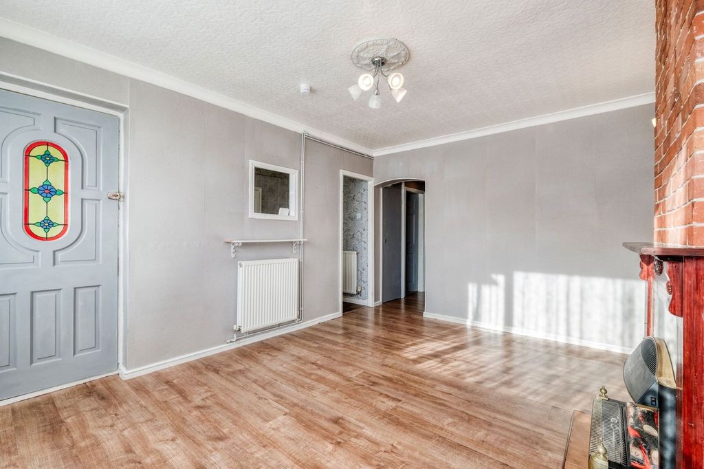 Property photo 2 of 12