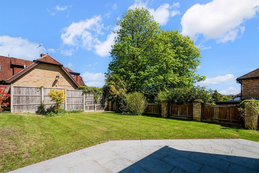 Additional image 25 of 4 bed detached house for saleWoodfield Hill, Coulsdon CR5