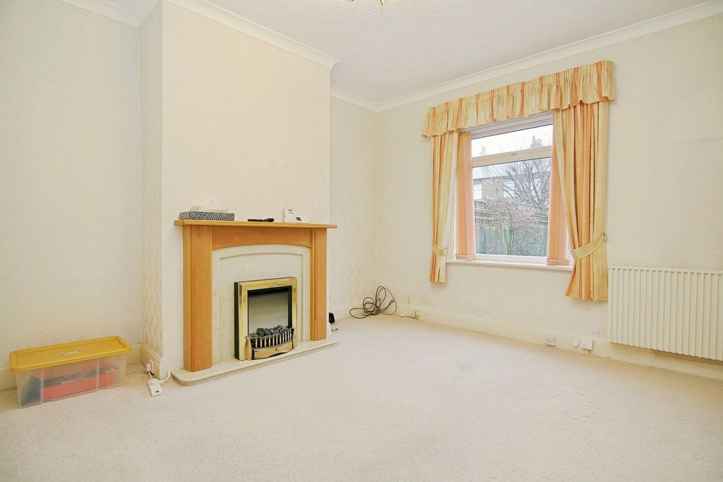 Property photo 3 of 19 Dining Room