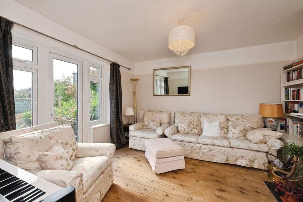 Property photo 2 of 28 Pbox-Img.Jpg