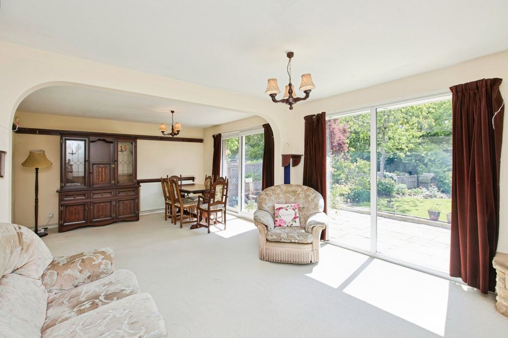 Property photo 2 of 20 Pbox-Img.Jpg