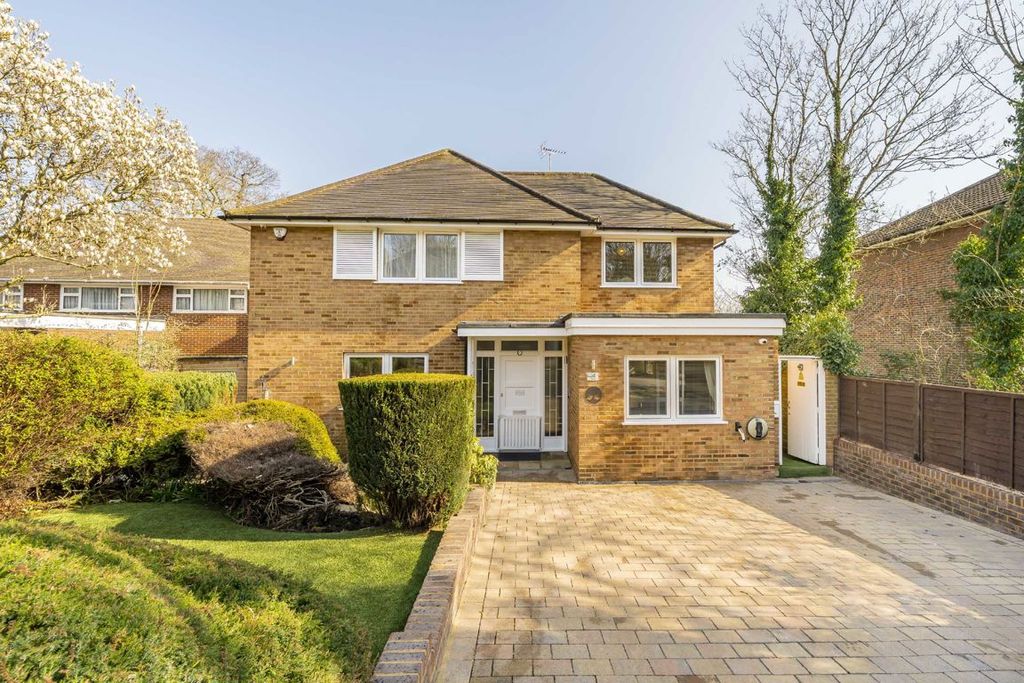 Property photo 1 of 12