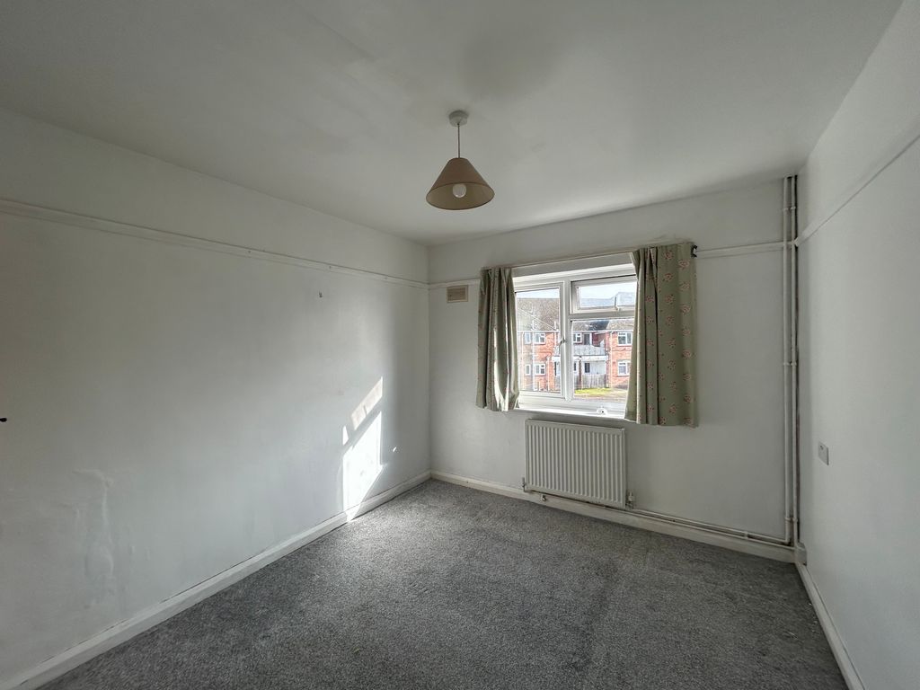 Property photo 2 of 12 Image