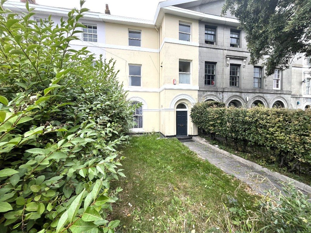 Property photo 1 of 4 Front View