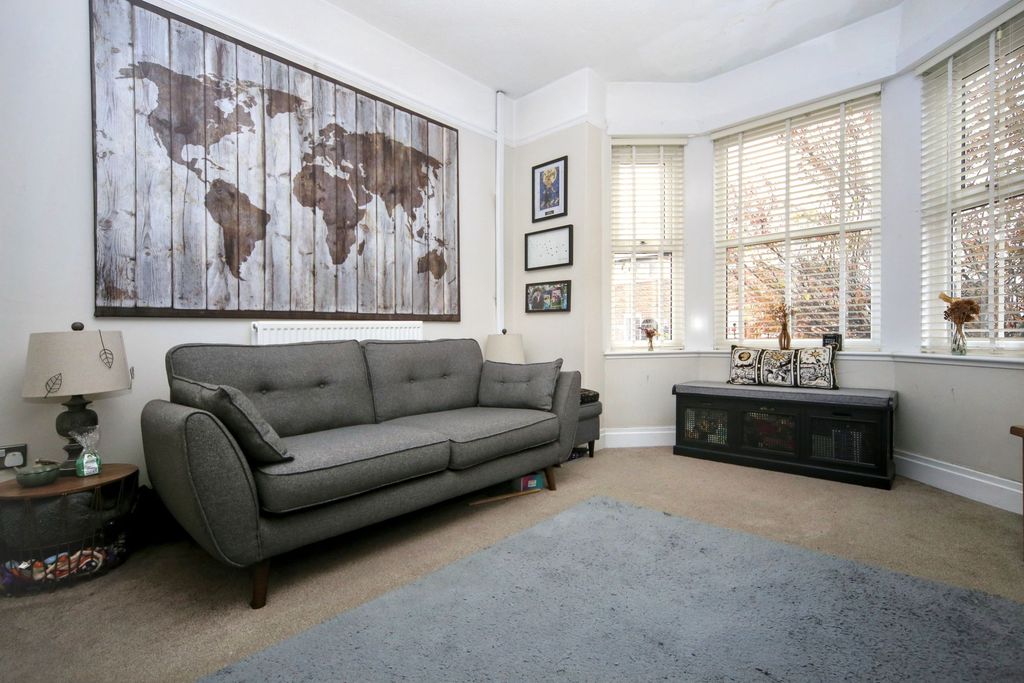 Property photo 2 of 24