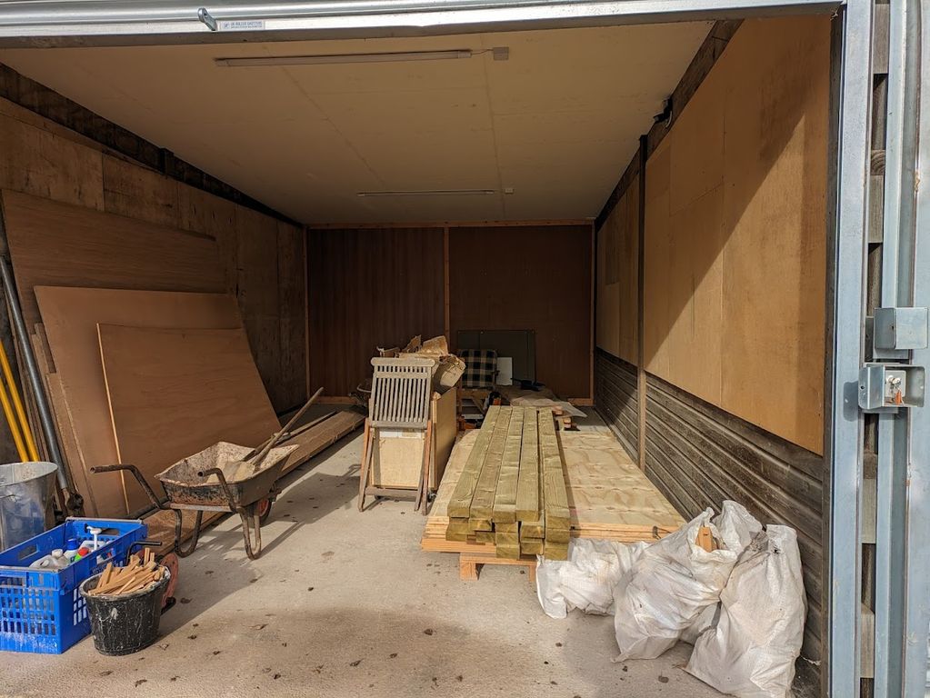 Property photo 2 of 10
