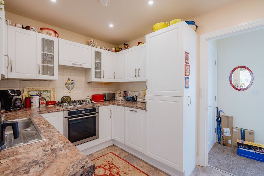 Property photo 2 of 13